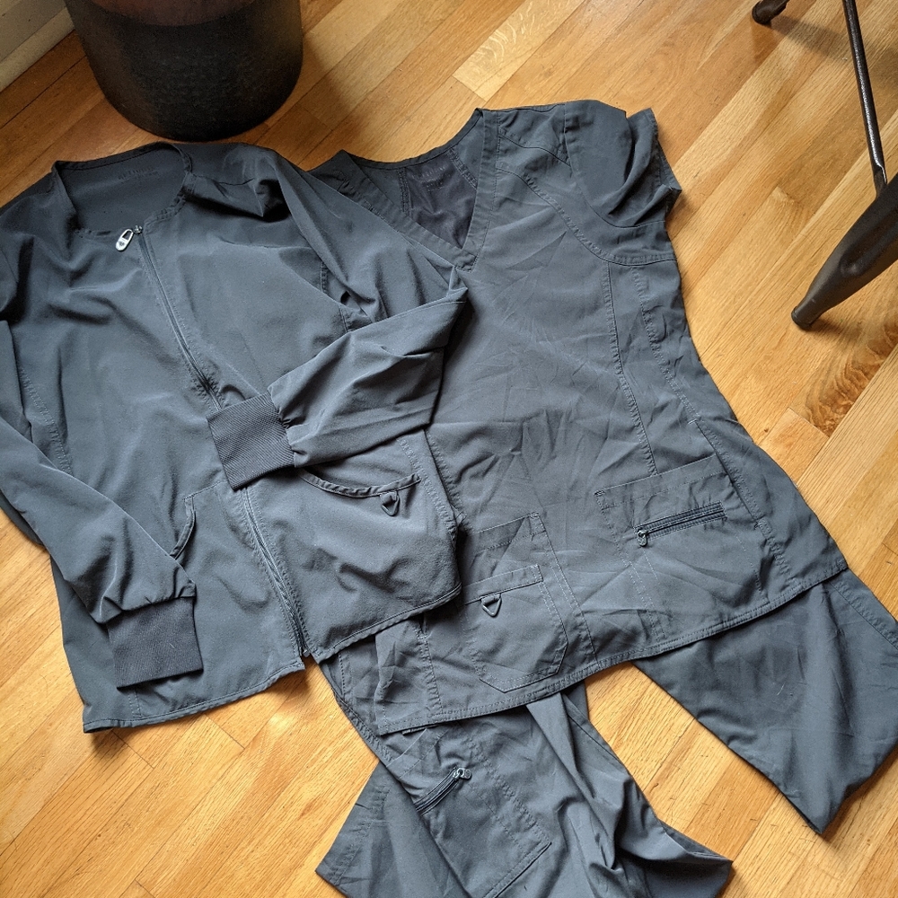 Women scrubs